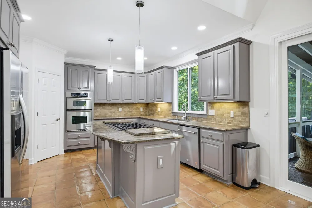 5363 Thornapple LN NW Acworth, GA 30101