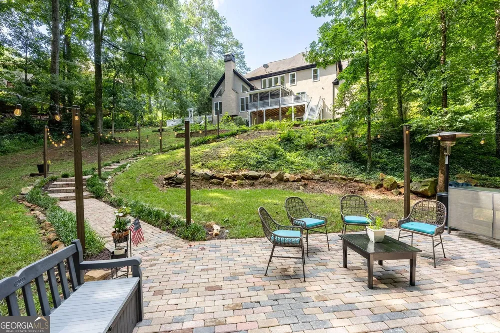 5363 Thornapple LN NW Acworth, GA 30101
