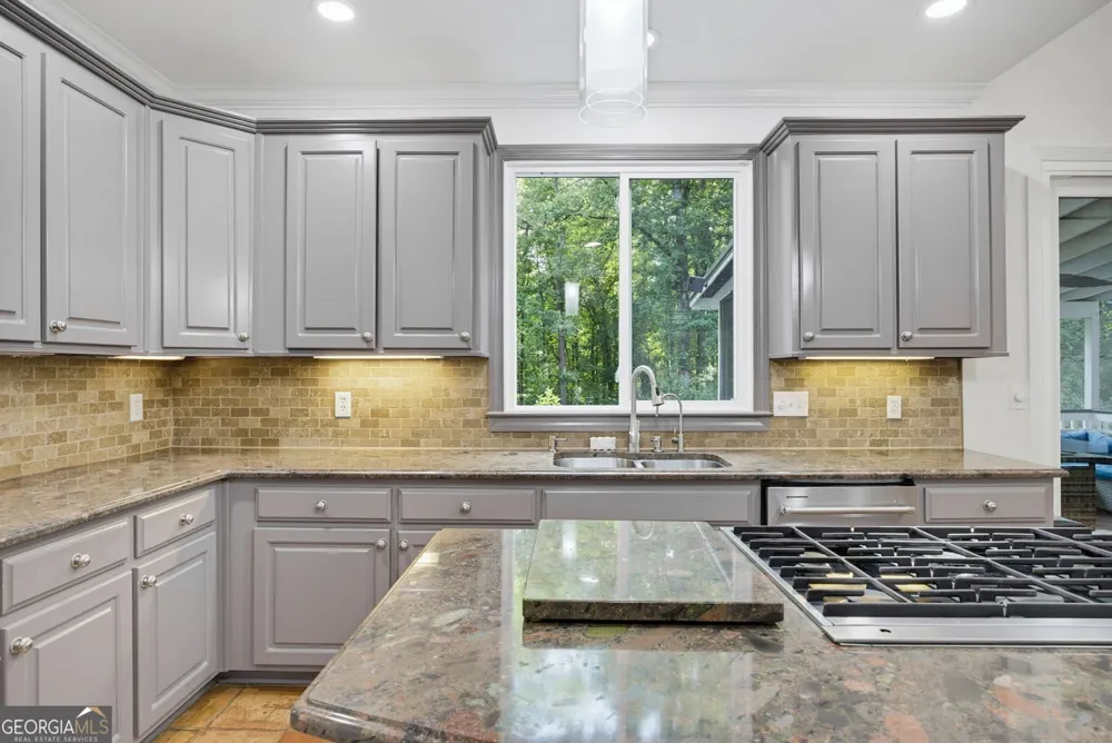 5363 Thornapple LN NW Acworth, GA 30101