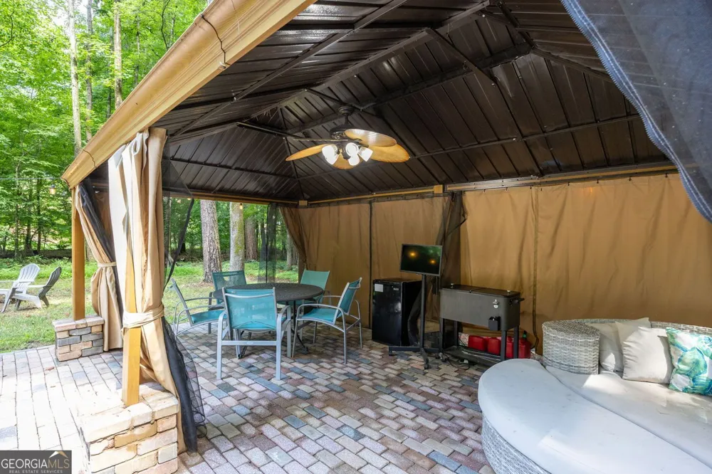 5363 Thornapple LN NW Acworth, GA 30101