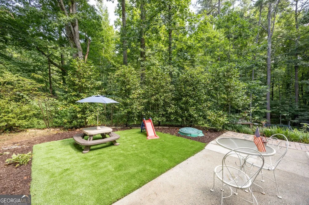 5363 Thornapple LN NW Acworth, GA 30101