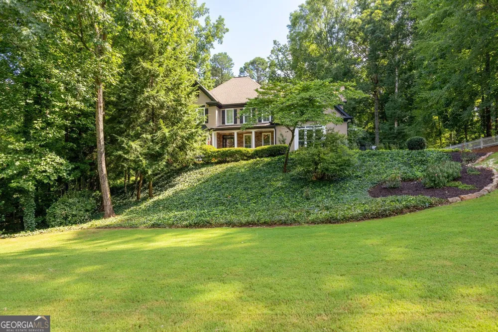 5363 Thornapple LN NW Acworth, GA 30101