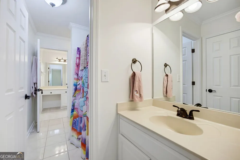 5363 Thornapple LN NW Acworth, GA 30101