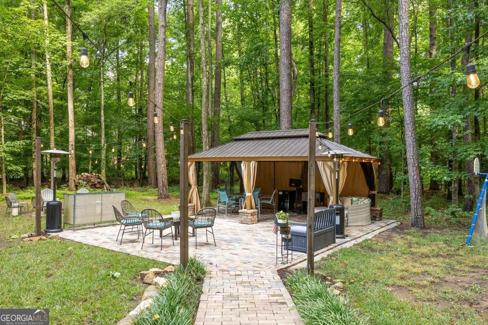 5363 Thornapple LN NW Acworth, GA 30101