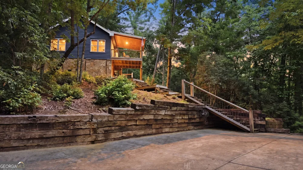 6174 Crow Creek RD Lakemont, GA 30552