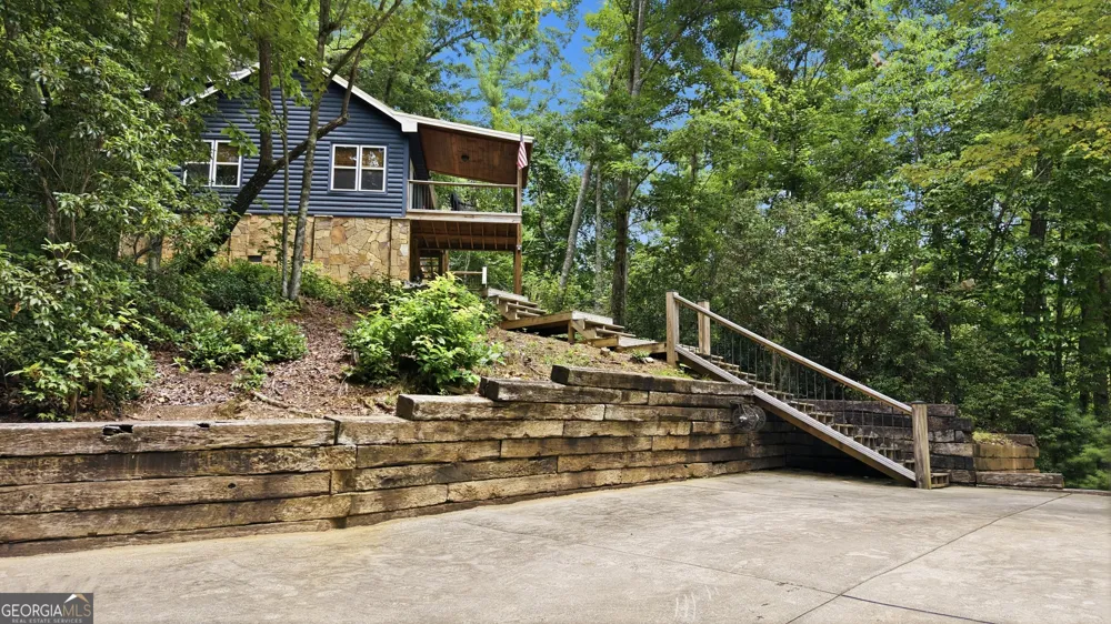6174 Crow Creek RD Lakemont, GA 30552