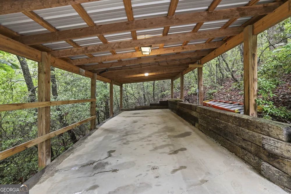 6174 Crow Creek RD Lakemont, GA 30552
