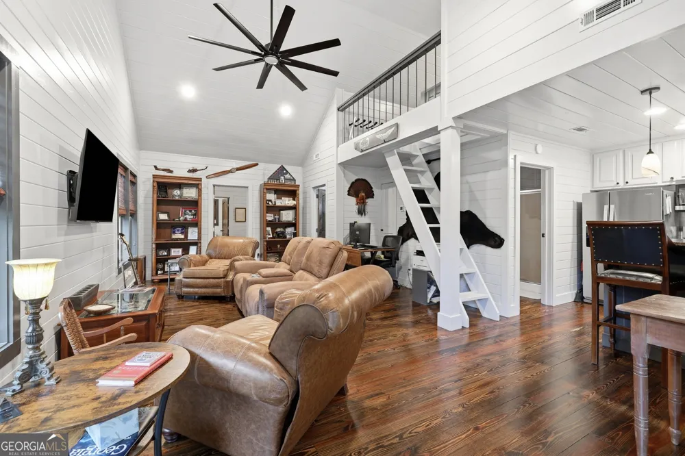6174 Crow Creek RD Lakemont, GA 30552