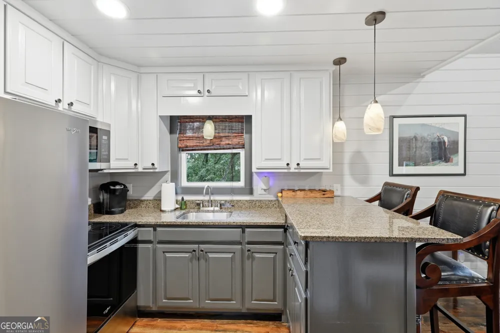 6174 Crow Creek RD Lakemont, GA 30552