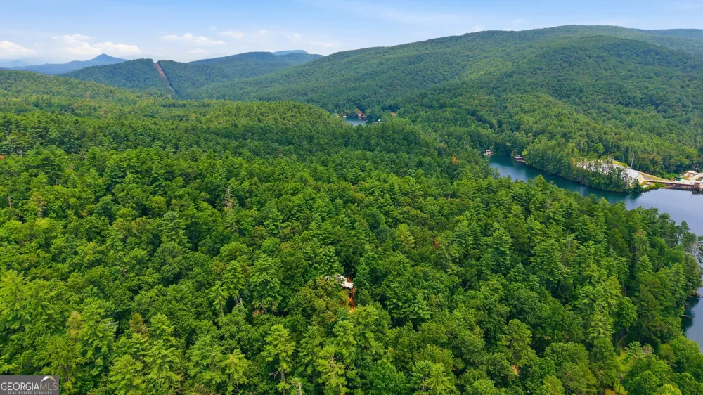 6174 Crow Creek RD Lakemont, GA 30552