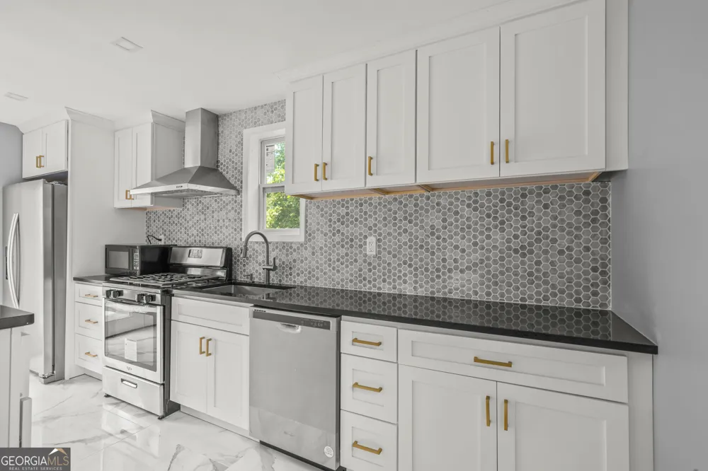 1053 Blount PL East Point, GA 30344