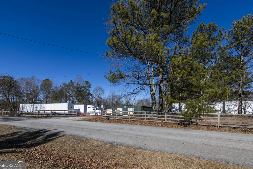 200 Heath RD Carrollton, GA 30116