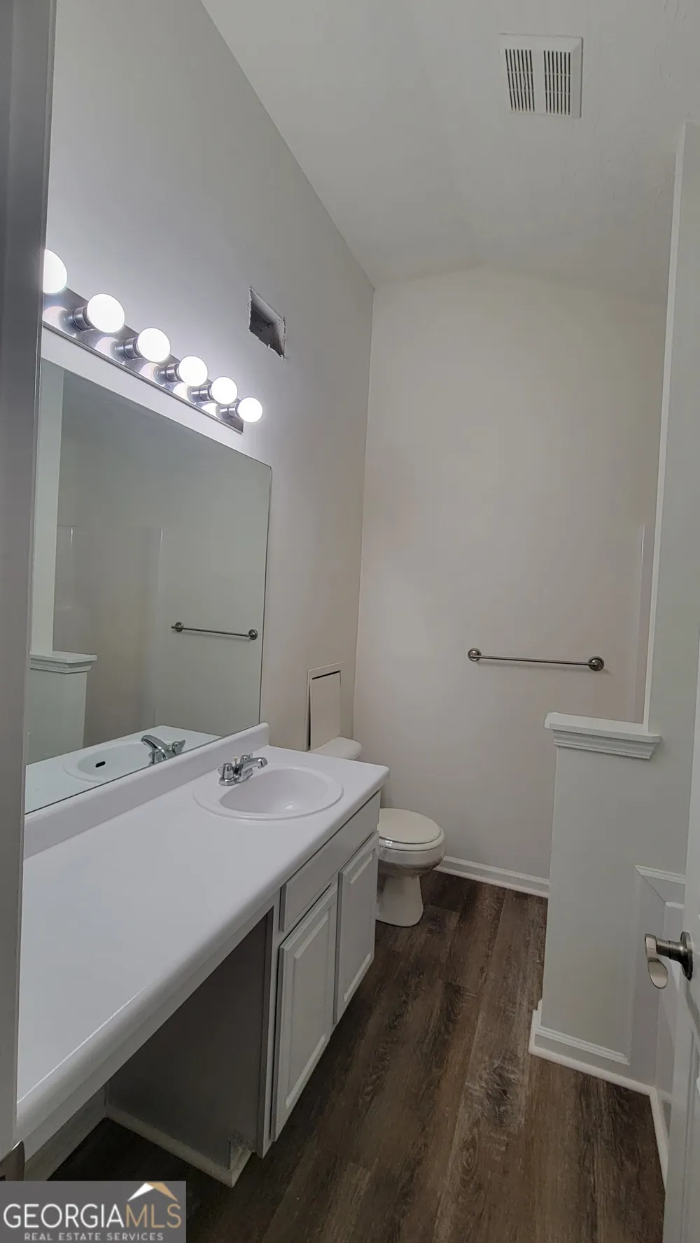 3206 Diamond BLF Union City, GA 30291