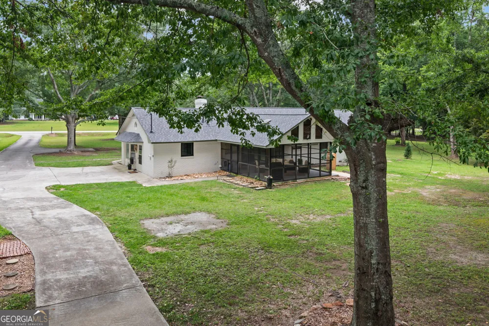 183 Goodwyn RD Newnan, GA 30263