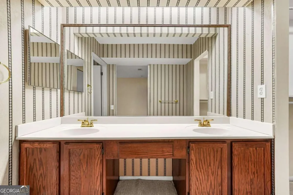 14 Dunwoody Springs DR Sandy Springs, GA 30328