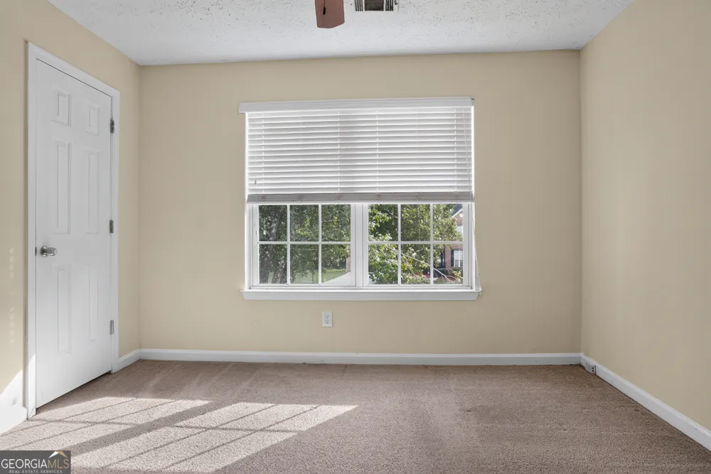 6065 Shadow Lake VW Lithonia, GA 30058