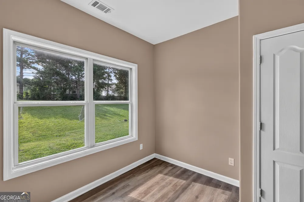 354 Shady GLN Dallas, GA 30132