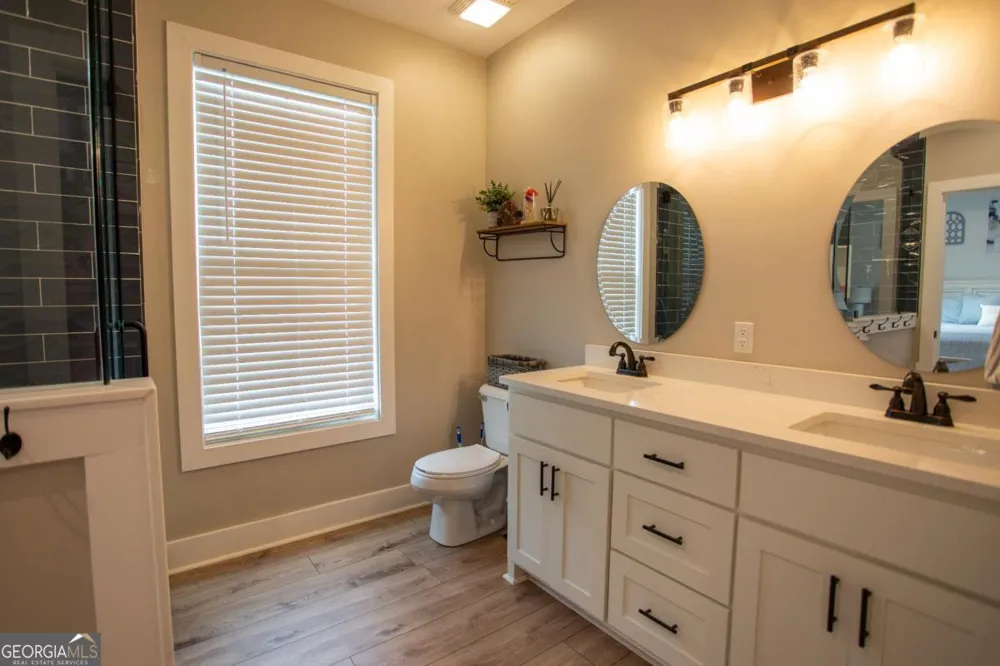 486 Old Blackshear RD Baxley, GA 31513