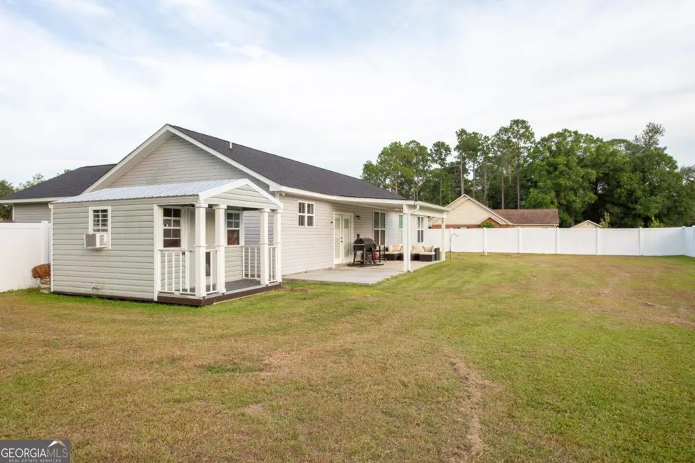 486 Old Blackshear RD Baxley, GA 31513