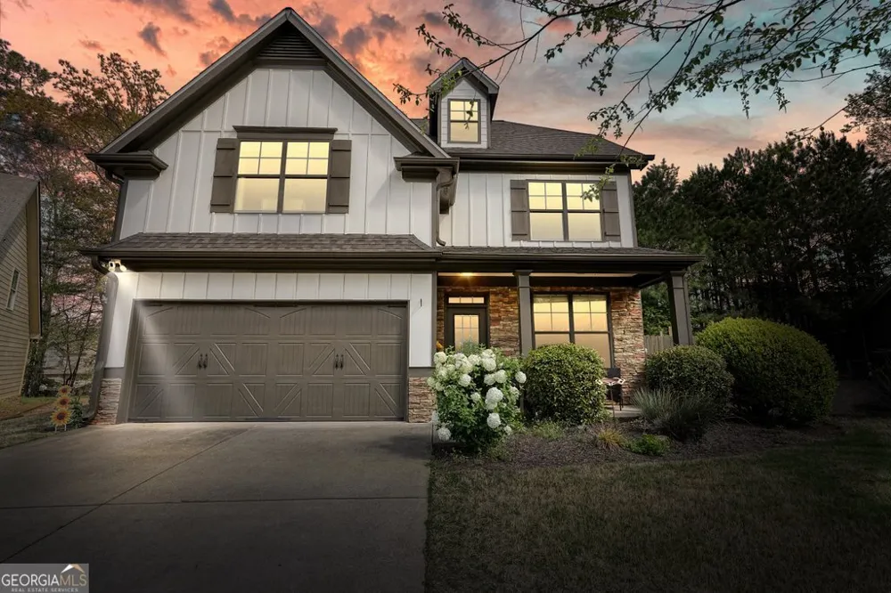 653 Royal Crest CT Canton, GA 30115