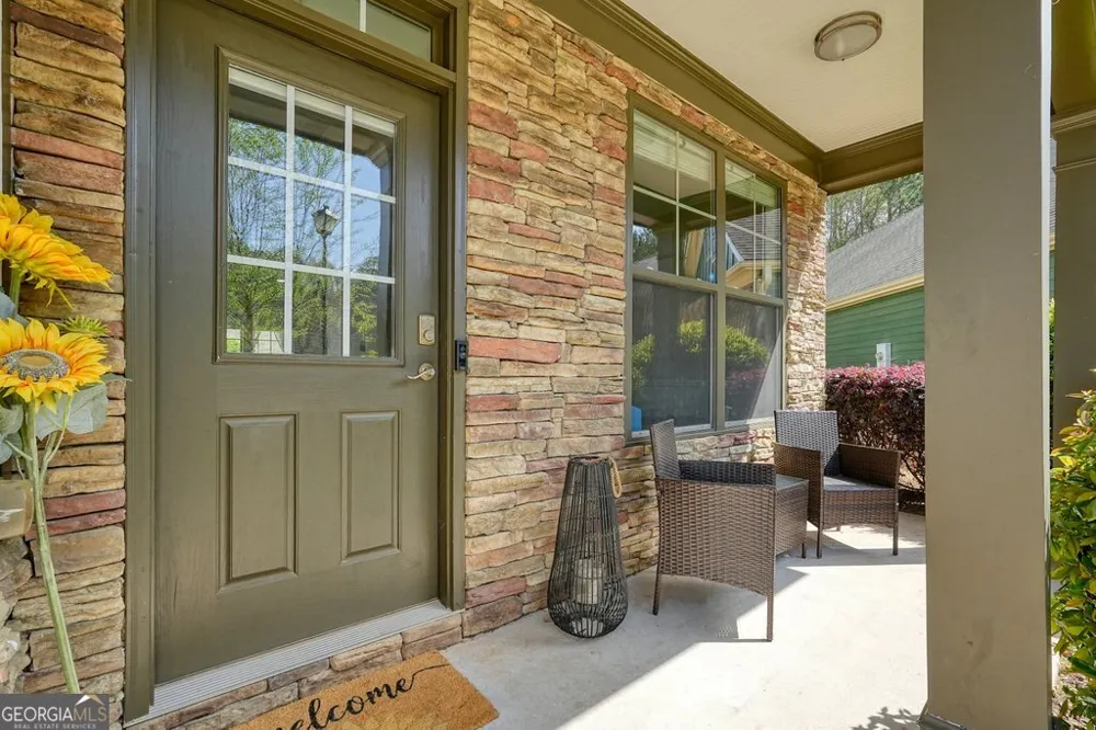 653 Royal Crest CT Canton, GA 30115