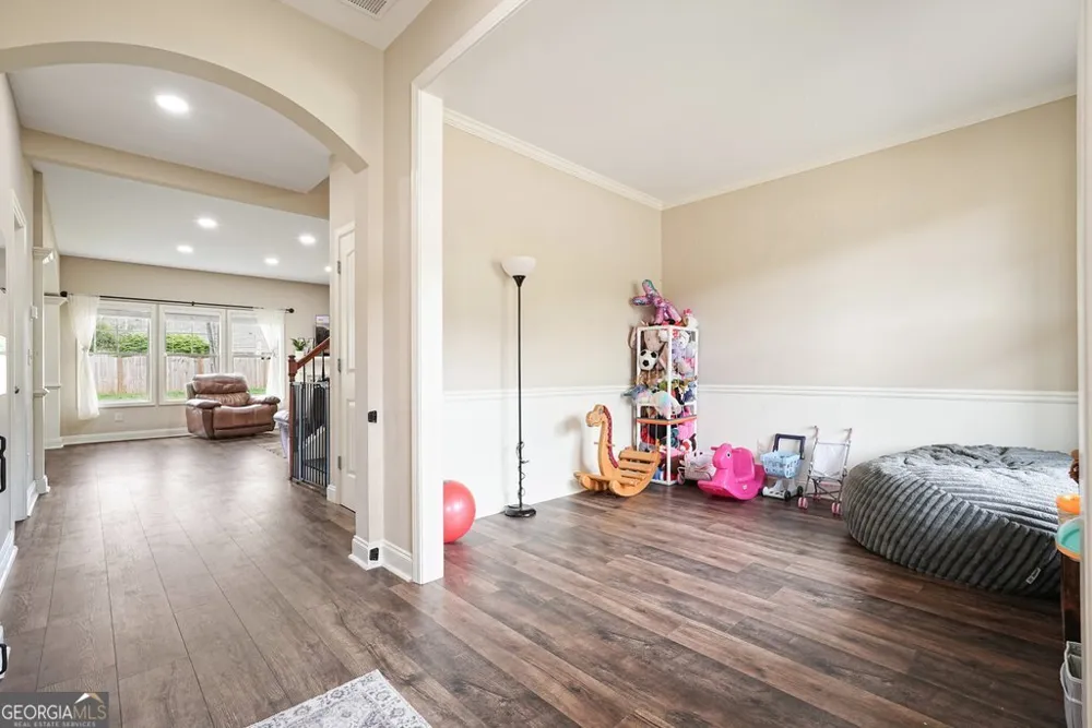 653 Royal Crest CT Canton, GA 30115