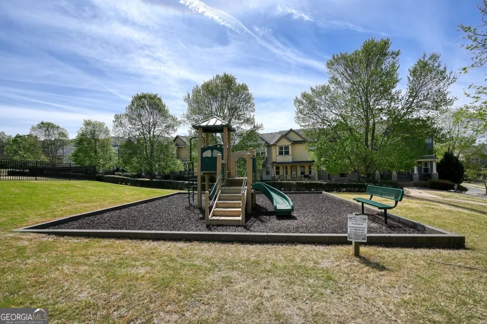653 Royal Crest CT Canton, GA 30115