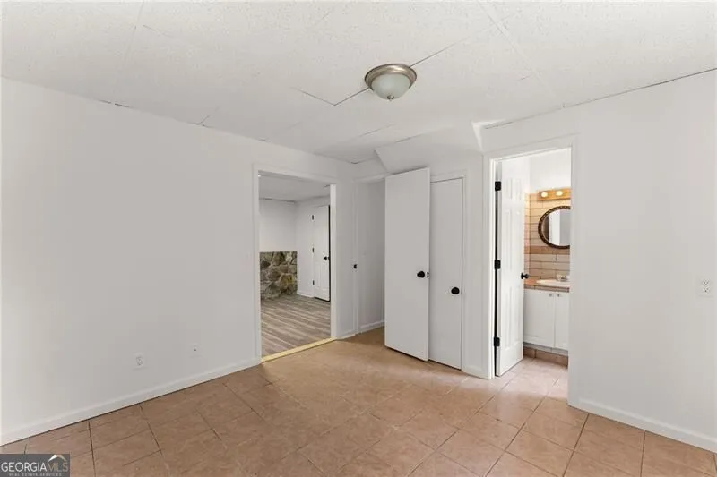 31 S Wind DR Dahlonega, GA 30533