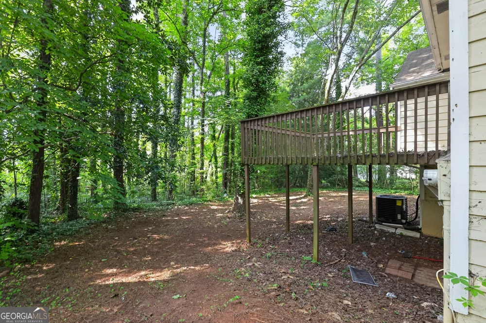 5105 Stone TRCE Stone Mountain, GA 30083