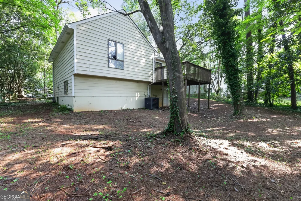 5105 Stone TRCE Stone Mountain, GA 30083