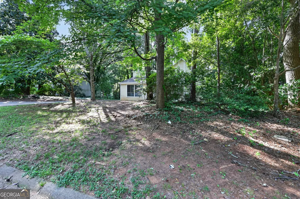 5105 Stone TRCE Stone Mountain, GA 30083