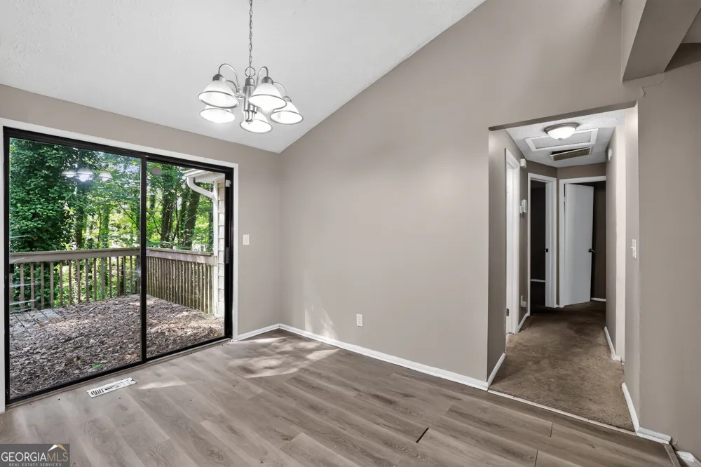 5105 Stone TRCE Stone Mountain, GA 30083