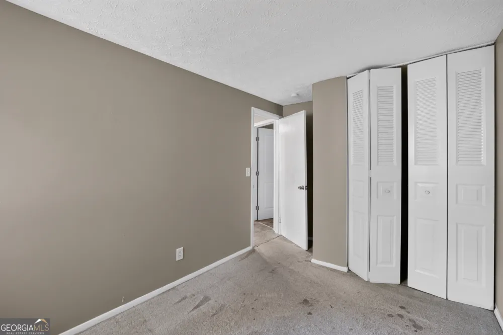 5105 Stone TRCE Stone Mountain, GA 30083