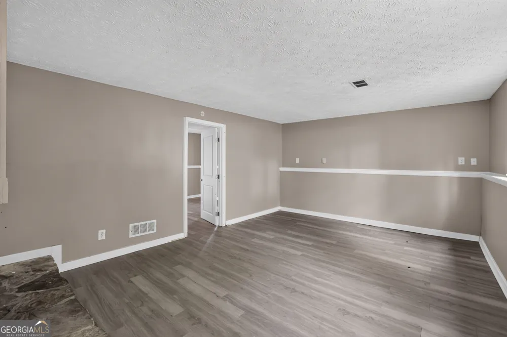 5105 Stone TRCE Stone Mountain, GA 30083