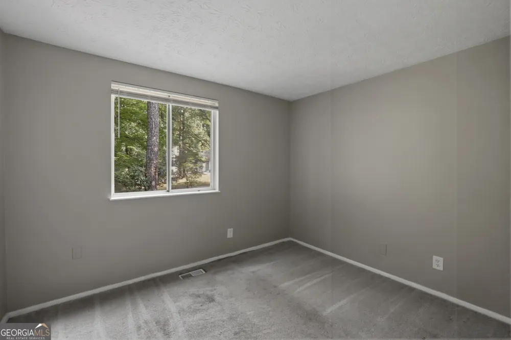 5105 Stone TRCE Stone Mountain, GA 30083