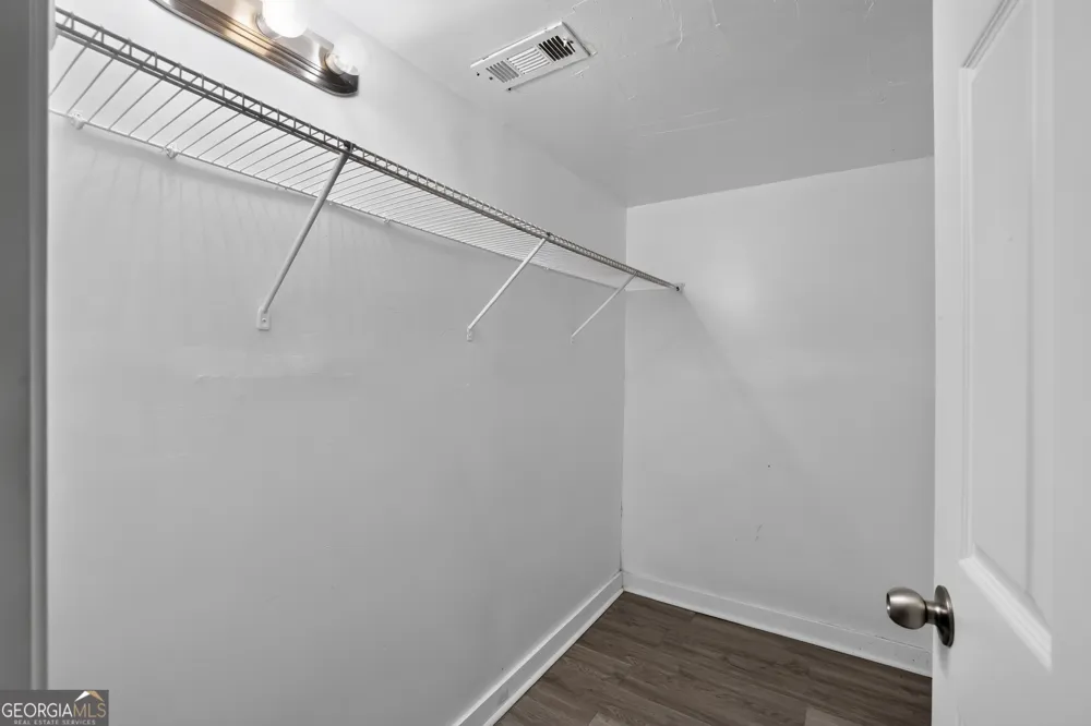5105 Stone TRCE Stone Mountain, GA 30083