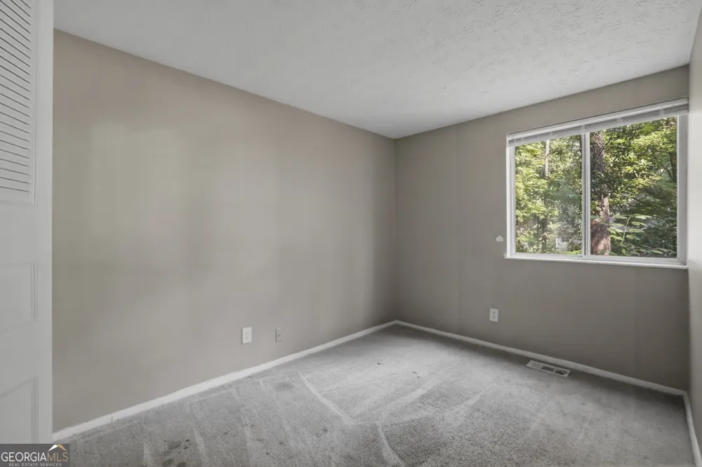 5105 Stone TRCE Stone Mountain, GA 30083