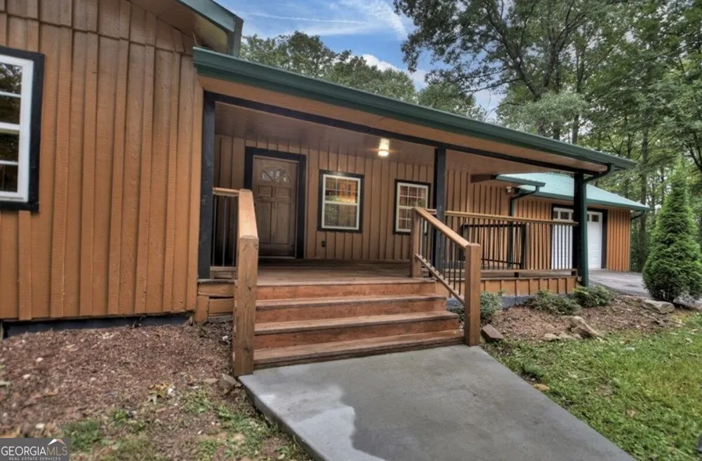 1843 Old Mobile Rd McCaysville, GA 30555