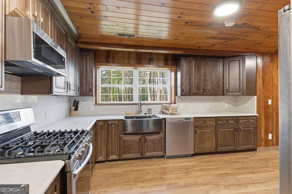 1843 Old Mobile Rd McCaysville, GA 30555