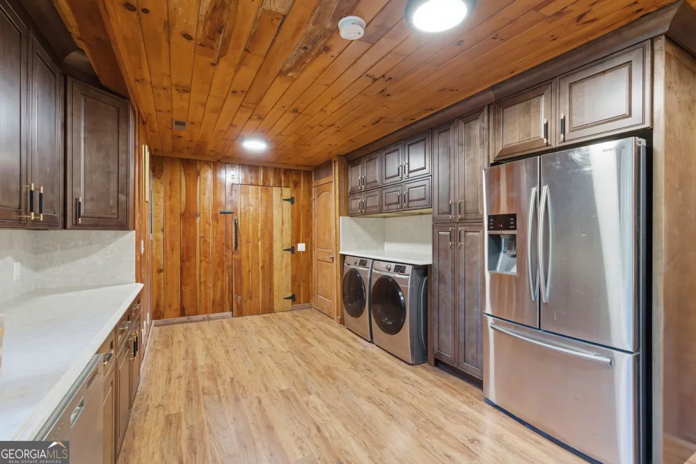 1843 Old Mobile Rd McCaysville, GA 30555