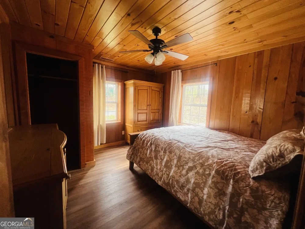 1843 Old Mobile Rd McCaysville, GA 30555