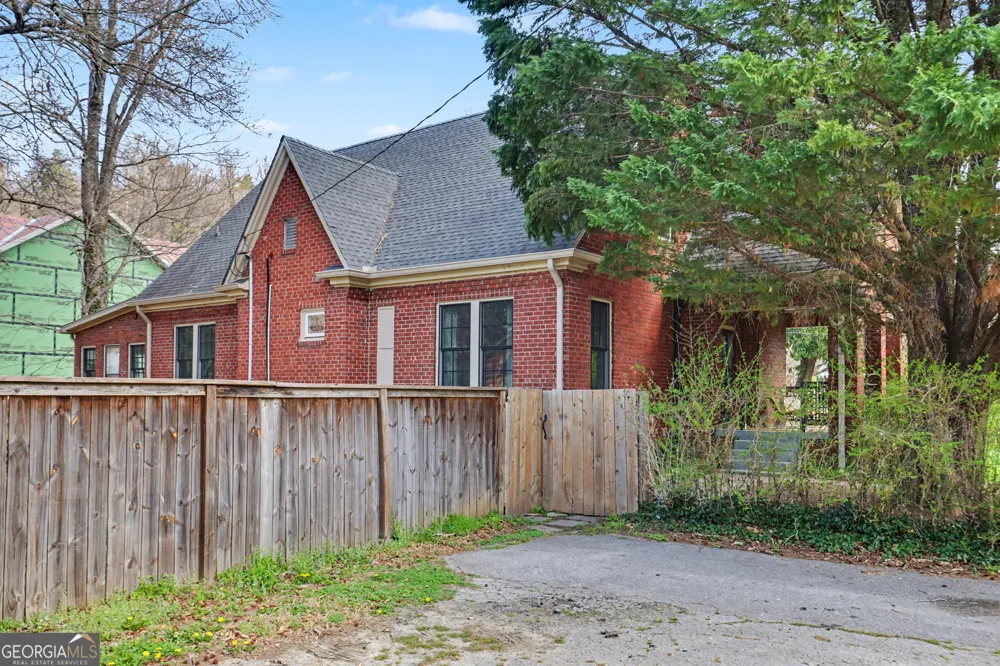 33 Maple ST Clayton, GA 30525