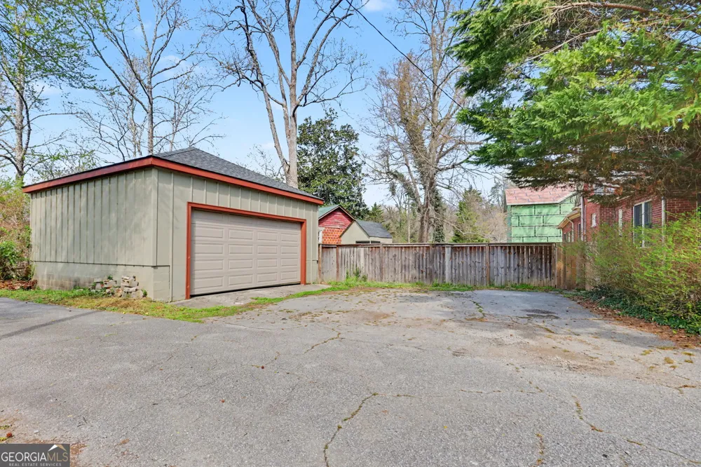 33 Maple ST Clayton, GA 30525