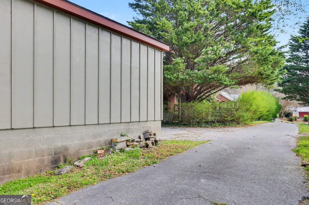 33 Maple ST Clayton, GA 30525