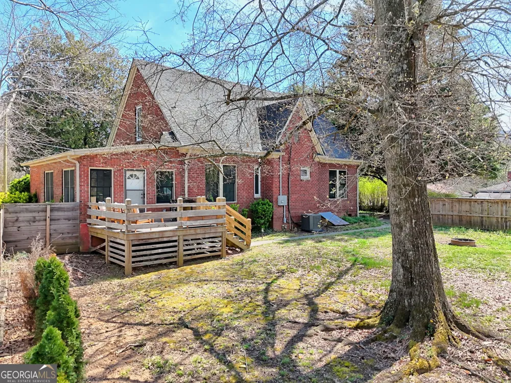 33 Maple ST Clayton, GA 30525