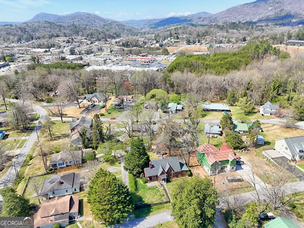 33 Maple ST Clayton, GA 30525
