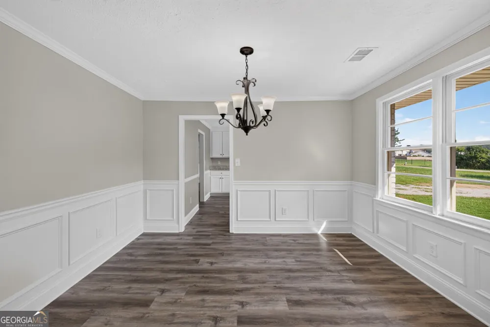 1233 Bethlehem RD Statham, GA 30666
