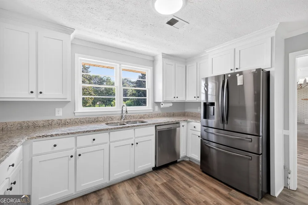 1233 Bethlehem RD Statham, GA 30666