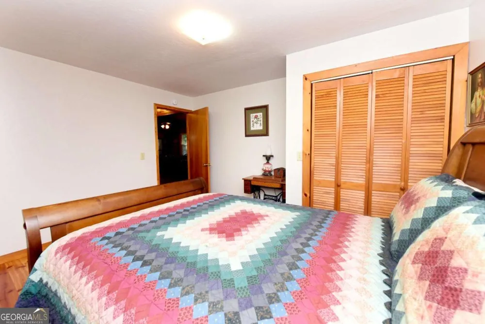 175 Bell RD Mineral Bluff, GA 30559
