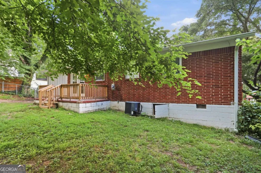 341 Roxbury DR Riverdale, GA 30274